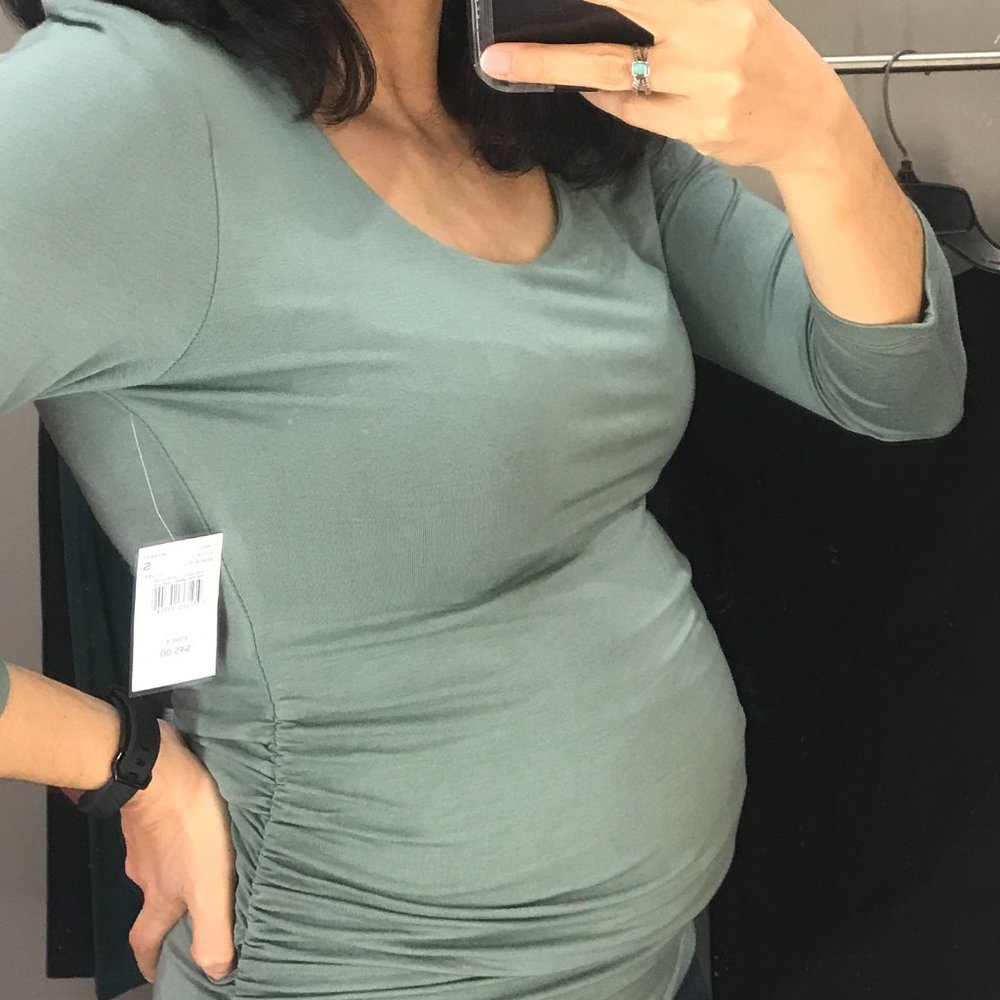 A Pea in the Pod  PETITE Seaform Maternity Top